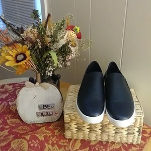 NWOT Calvin Klein Leather Slip On Sneaker shoes